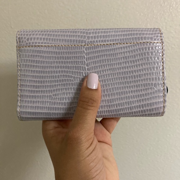 Dooney and bourke wallet - Picture 7 of 8